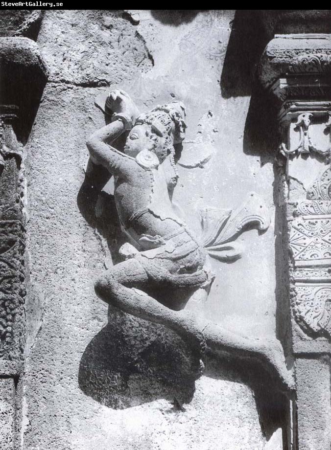 unknow artist Durga and the demon.  Mahisasaramardini-cave Mahabalipuram